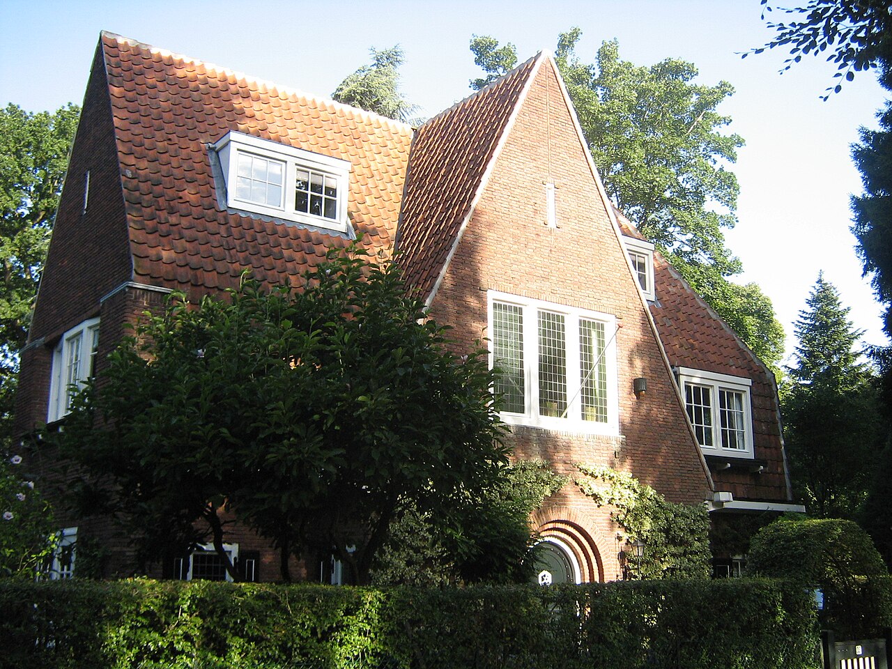 Villa aan de Trompenbergerweg in Hilversum