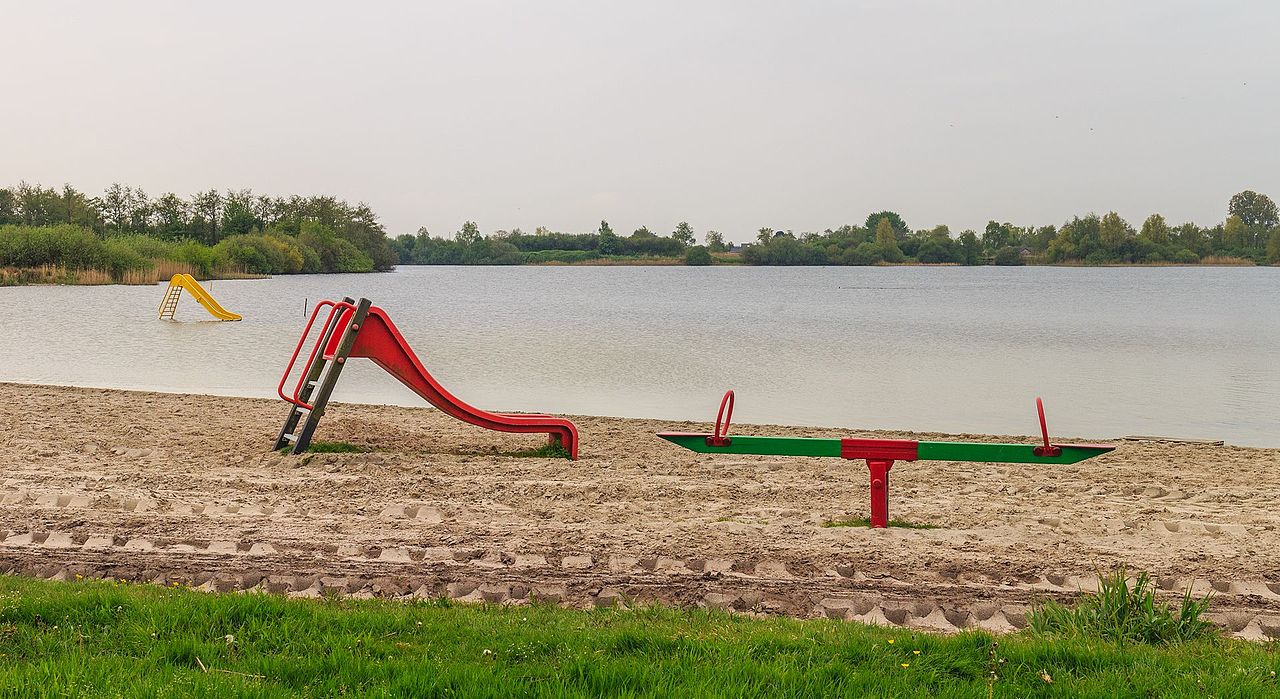 Het strand bij de Put van Nederhorst in Nederhorst den Berg