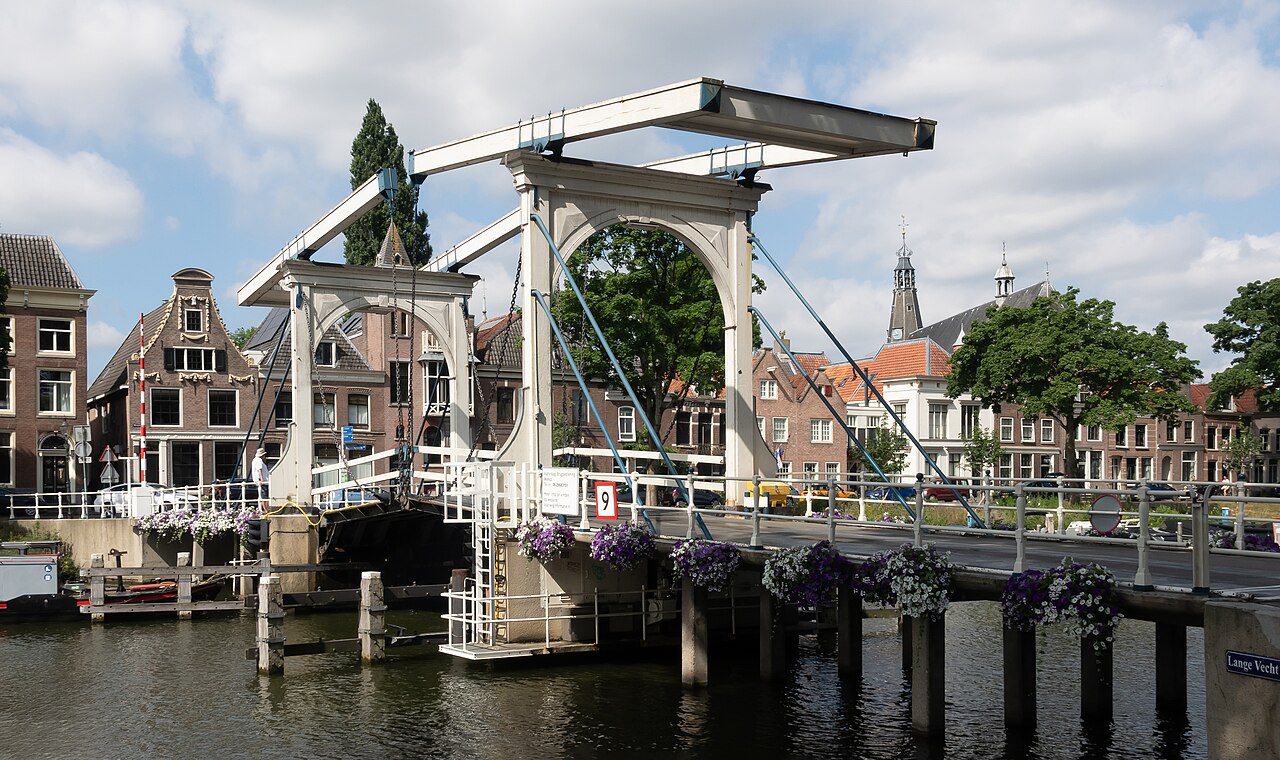 De Lange Vechtbrug in Weesp